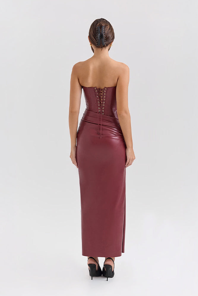 Nina | Obsidian Allure