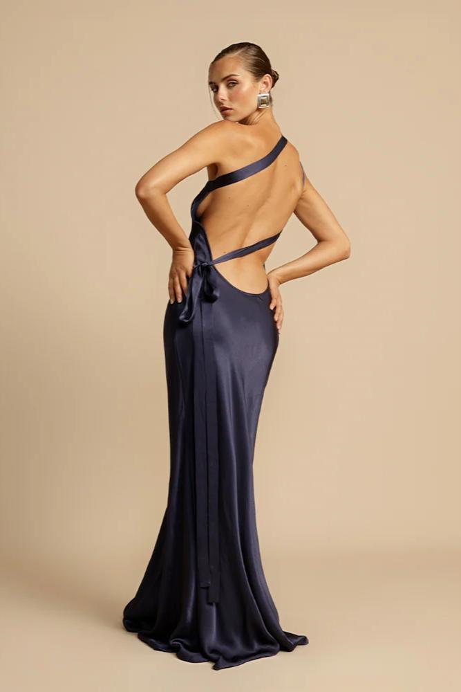 Lunelle | Fluid Elegance