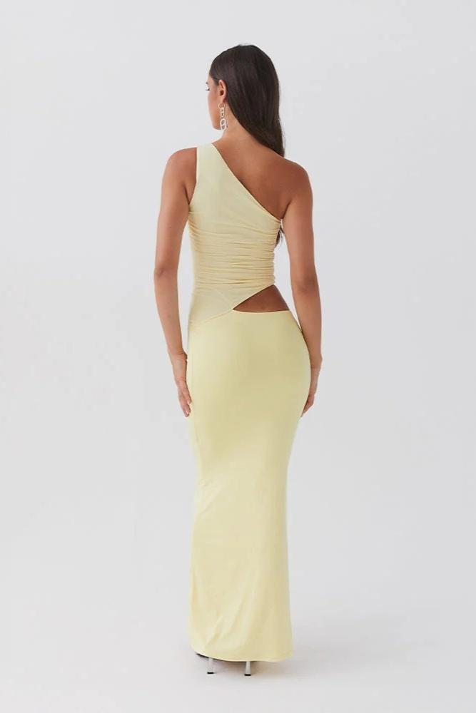 Naiara | Asymmetrical Allure