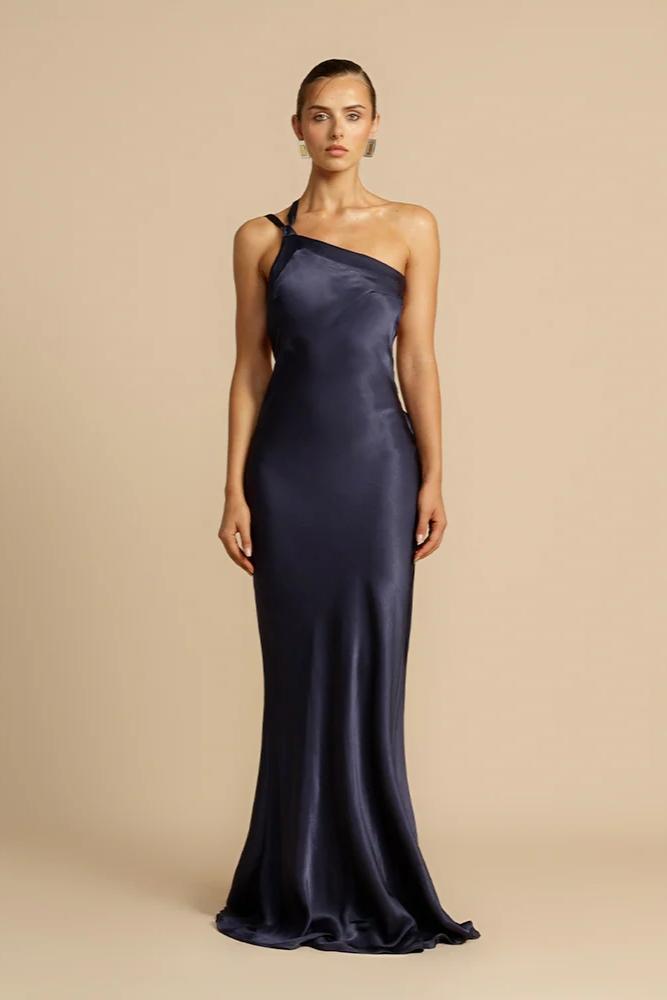 Lunelle | Fluid Elegance
